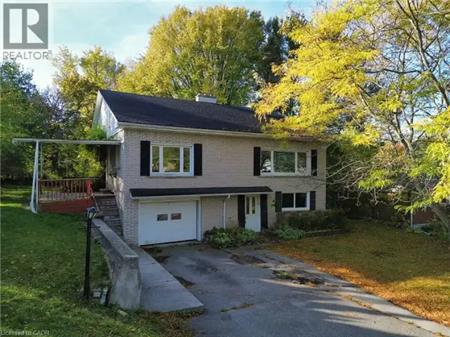 50 CHARLTON Crescent | 50 CHARLTON Crescent, Simcoe