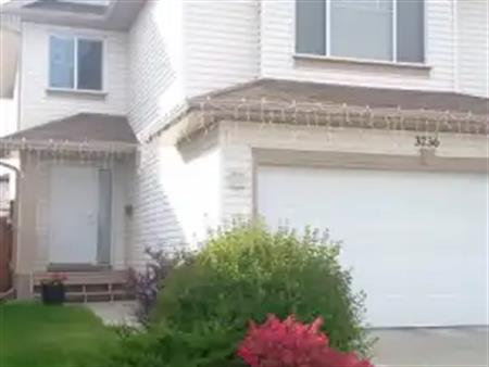 Beautiful 3 Bedroom house for rent in South Edmonton | 3236 25 St NW, Edmonton