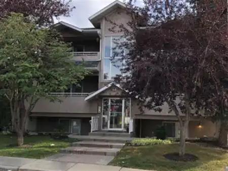 Clean 2 Bedroom 2 Bath. Tuxedo Condo | #102, 335 30 Av. NE, Calgary