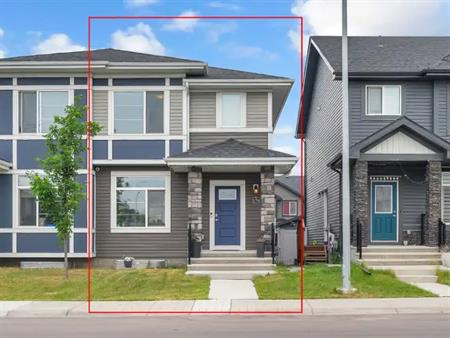 For Rent 3 Bedroom 2.5 bath with Detached Double Garage in Savanna! | 178 Savanna Park Northeast, Calgary