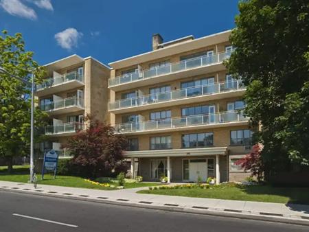 Cloverhill Estates | 276 St. Clair Avenue West, Toronto