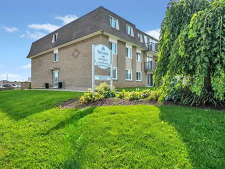 16th Street Apartments | 995 16th St. E., Owen Sound