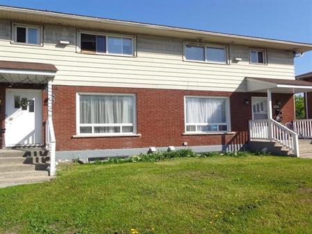 1689-1691 Baseline Rd | 1691 Baseline Rd, Ottawa