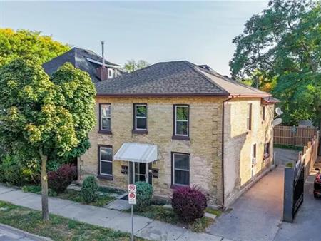 113 BRANT Avenue Unit# 4 | 113 BRANT Avenue Unit# 4, Brantford