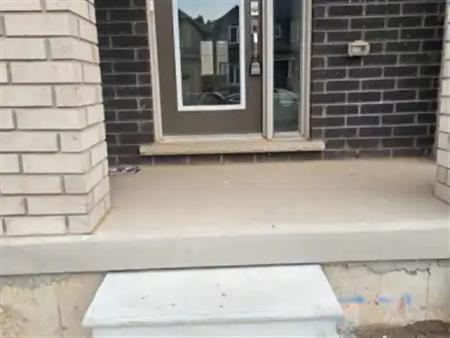 48 MCKERNAN AVENUE | 48 MCKERNAN AVENUE, Brantford