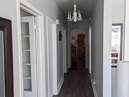 À louer un grand 5 1/2 au centre ville Trois-Rivières