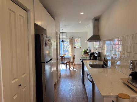 Appartement 2 chambres 2 SDB avec cour