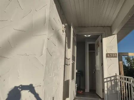 Cozy 2 bedroom basement for 1000 dollars plus 40 percent utilities | 6301 Penbrooke Drive Southeast, Calgary