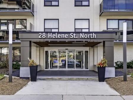28 Helene Street North | 28 Helene Street North, Port Credit