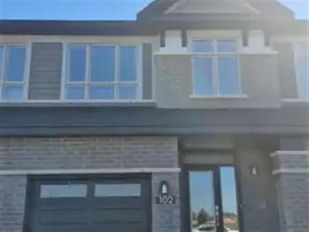 102 PLOUGHSHARE ROAD | 102 PLOUGHSHARE ROAD, Ottawa