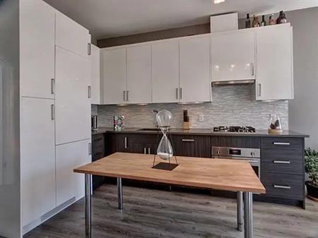 416 V&V Bridgeland | 515 4 Avenue Northeast, Calgary