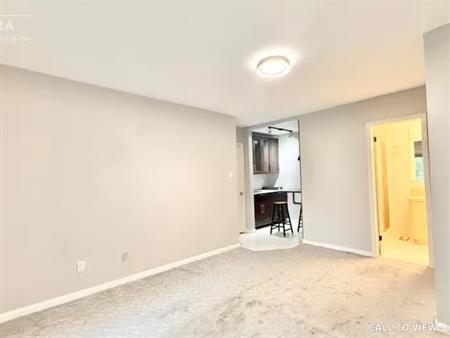 S1-141 Charlton Blvd, North York, Ontario M2R 2J2 | 141 Charlton Boulevard, Toronto
