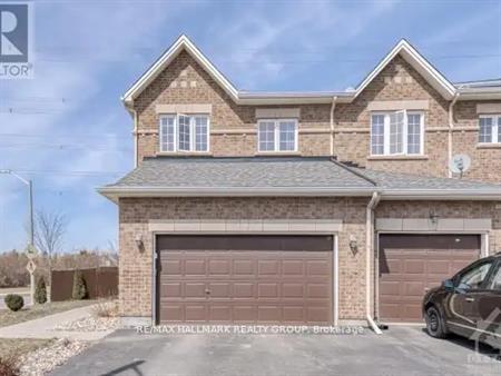 401 FOXHALL WAY | 401 FOXHALL WAY, Ottawa