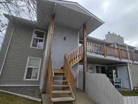 Cozy 3 bedroom Condo | 2703 79 Street Northwest, Edmonton