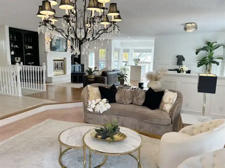 Beautiful 1986 sqf Main Floor  Fully Renovated , 2 BED +DEN (Storage) & 2 BATH | 8332 Hawkview Manor Link Northwest, Calgary