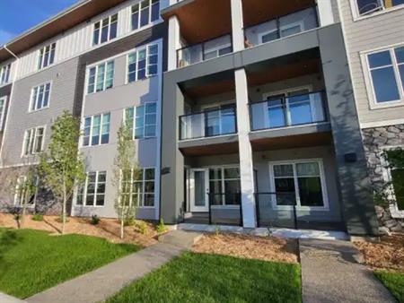 Beautiful 2BR/2BA Condo – Move-In Ready | Calgary