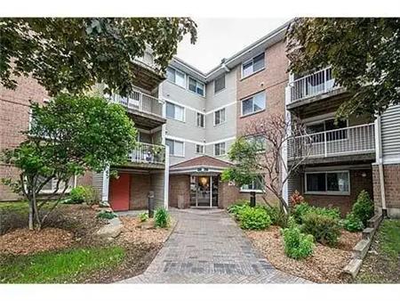 260 Brittany Drive | 260 Brittany Drive, Ottawa