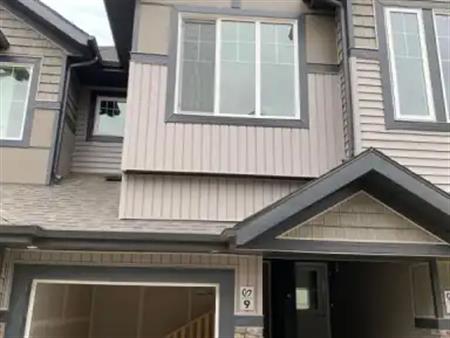 740 Daniels Way Southwest | 740 Daniels Way Southwest, Edmonton