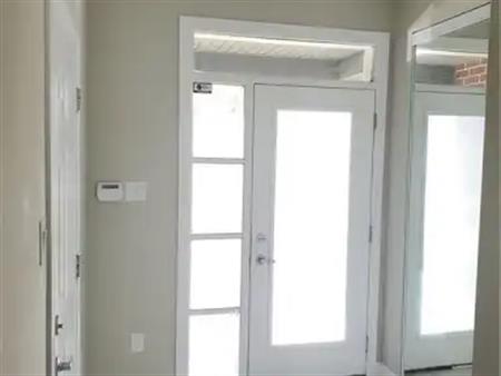 948 KILBIRNIE DRIVE | 948 KILBIRNIE DRIVE, Ottawa