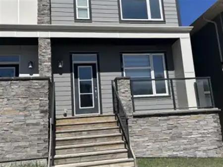 Semi-detached Duplex with 4 beds, 3.5 bathrooms, a massive double-car garage | 5th A - 30 Sage Bluff Gate Northwest, Calgary