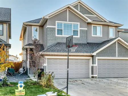 3 Bedroom duplex located in the secure area of McConachie, NW Edmonton | 6417 - 167A Ave, Edmonton