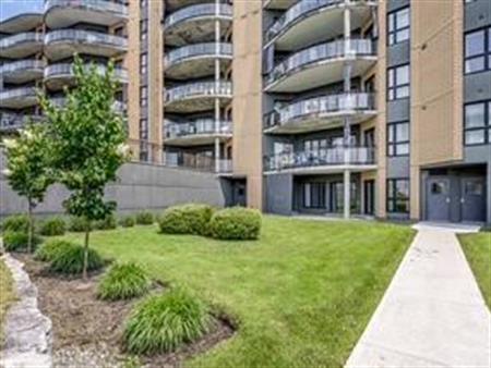 condo à louer dans le Vert-Mezzanine