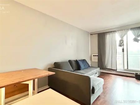 503-30 Summit Ave, Hamilton, Ontario L8V 2R8 | 30 Summit Avenue, Hamilton