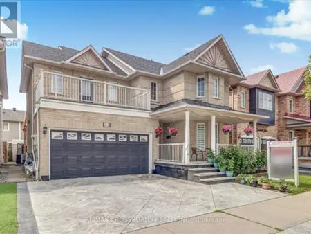 33 GREENHALF DRIVE | 33 GREENHALF DRIVE, Ajax