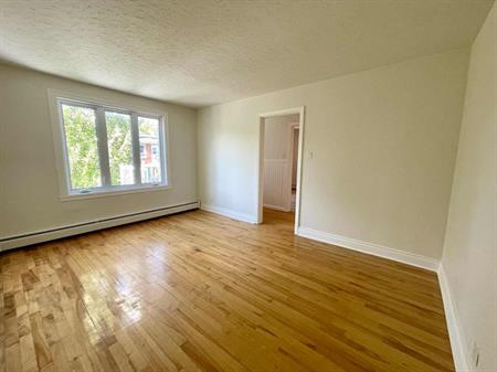Logement 5 1/2 chauffé avec stationnement limoilou