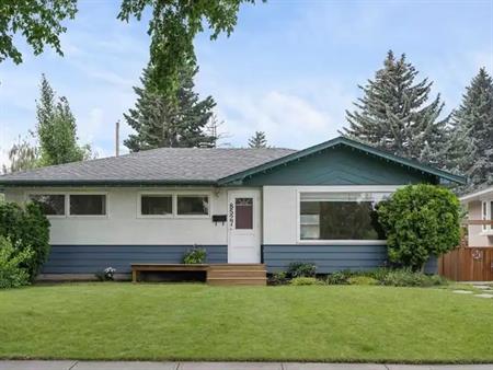 Charming Bungalow for Rent – Prime Location Near Schools & Stores | 8527 Athabasca Street Southeast, Calgary