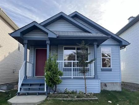 Great family home in Silverberry (3-br, 2 bath and double garage) | 2339 28 Avenue NW, Edmonton