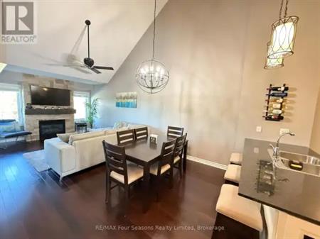 302 - 3 BRANDY LANE DRIVE | 302 - 3 BRANDY LANE DRIVE, Collingwood