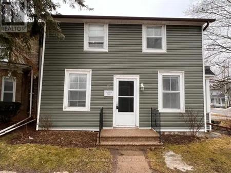 FRONT - 61 WELLINGTON STREET E | FRONT - 61 WELLINGTON STREET E, Aurora