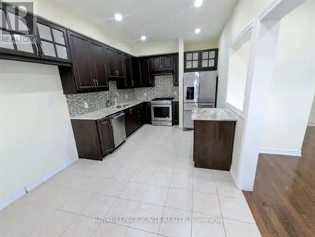 8 WIMBLEDON COURT | 8 WIMBLEDON COURT, Whitby