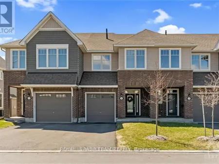165 ANGELONIA CRESCENT | 165 ANGELONIA CRESCENT, Ottawa