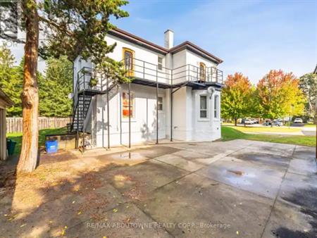 4 - 486 HOLTBY AVENUE | 4 - 486 HOLTBY AVENUE, Burlington