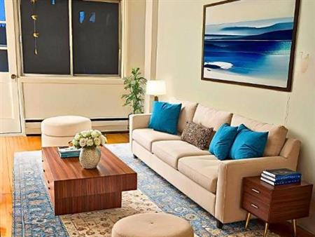 2 CH - 1 SDB - Montréal - $1,350 /mo