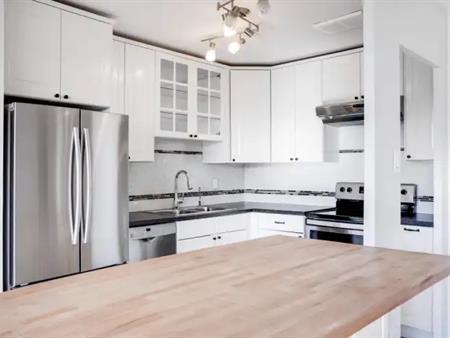 10 Fontenay | 10 Fontenay Court, Toronto