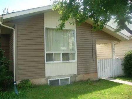 PET FRIENDLY Main Floor, 3 Bedroom, 1 Year Lease Takeover | 322 Falwood Way Northeast, Calgary