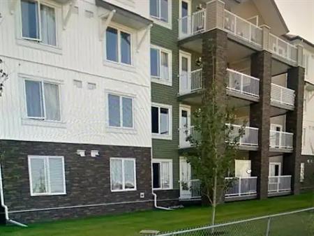 NO DAMAGE DEPOSIT REQUIRES | 6118 80 Avenue Northeast, Calgary