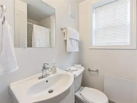 2014 Edinburgh Drive | 2014 Edinburgh Drive, Burlington