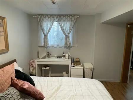 Incredible location, recently renovated, tones of light | 8313b 106 Street, Edmonton