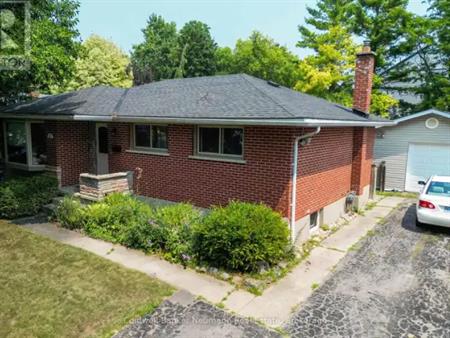 UPPER - 27 JULIA DRIVE | UPPER - 27 JULIA DRIVE, Guelph