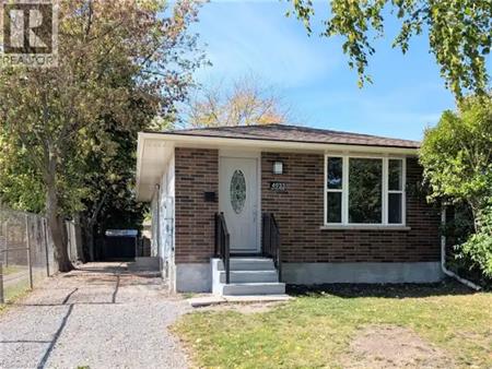 4933 KENTUCKY Court | 4933 KENTUCKY Court, Niagara Falls