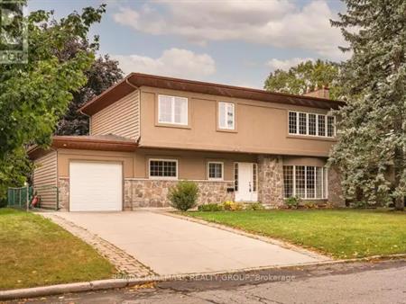 960 ELSETT DRIVE | 960 ELSETT DRIVE, Ottawa