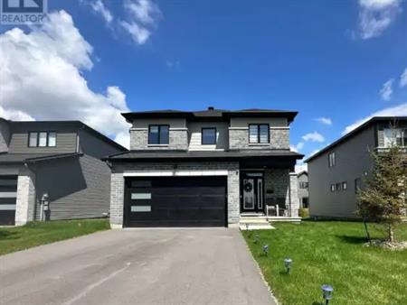 712 NAMUR STREET | 712 NAMUR STREET, Russell