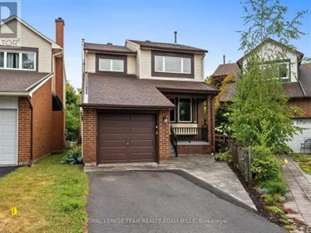 22 FIRESIDE CRESCENT | 22 FIRESIDE CRESCENT, Ottawa