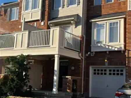 879 WILLINGDON CRESCENT | 879 WILLINGDON CRESCENT, Milton