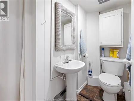 456 Askin AVENUE Unit# Lower #2 | 456 Askin AVENUE Unit# Lower #2, Windsor