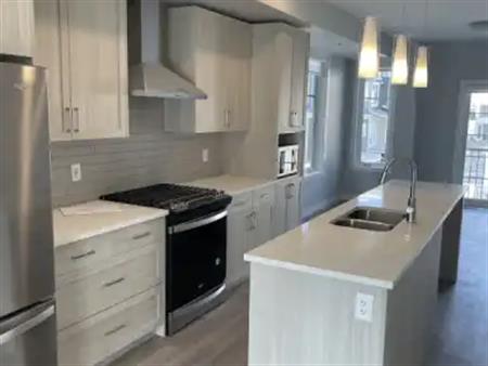 3 Bedroom, 3.5 bath Modern Townhouse w/ unfinished Basement | 1015 - Sage Hill Grove NW, Calgary
